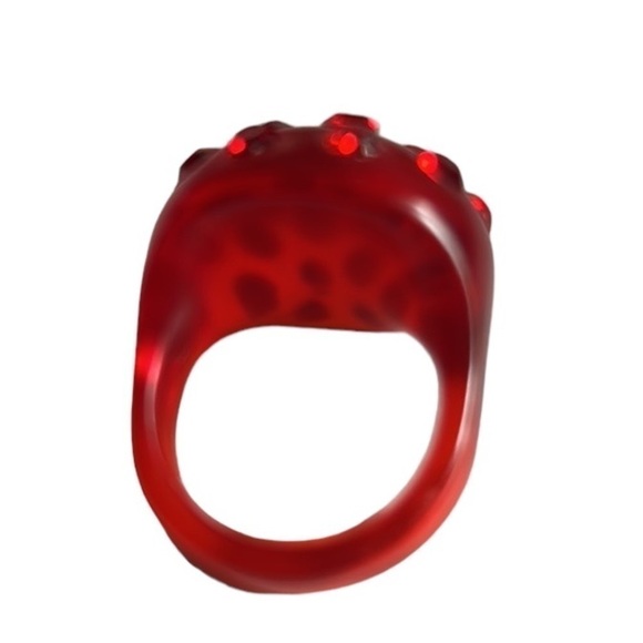 Red Rhinestone Lucite Dome Ring Size 7 - Picture 5 of 7